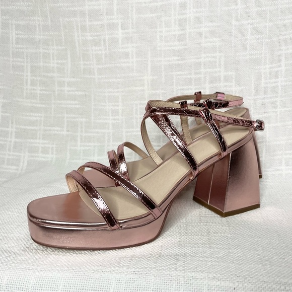 🌿NWT UO Y2K Platform Retro Block Strappy Heels Size 10 in Box - Picture 6 of 12